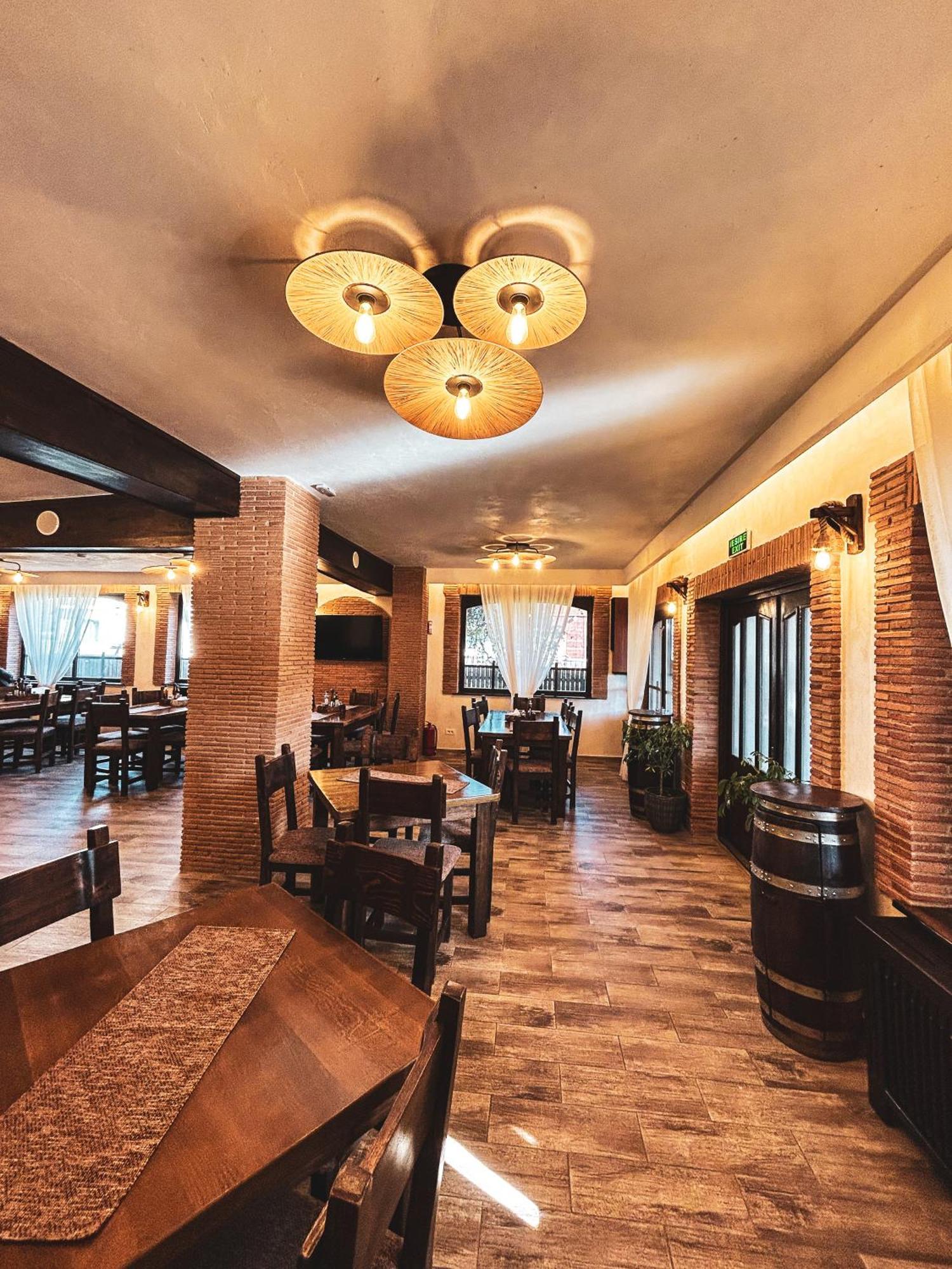 Pensiunea Bella Vista อาเรฟู ภายนอก รูปภาพ